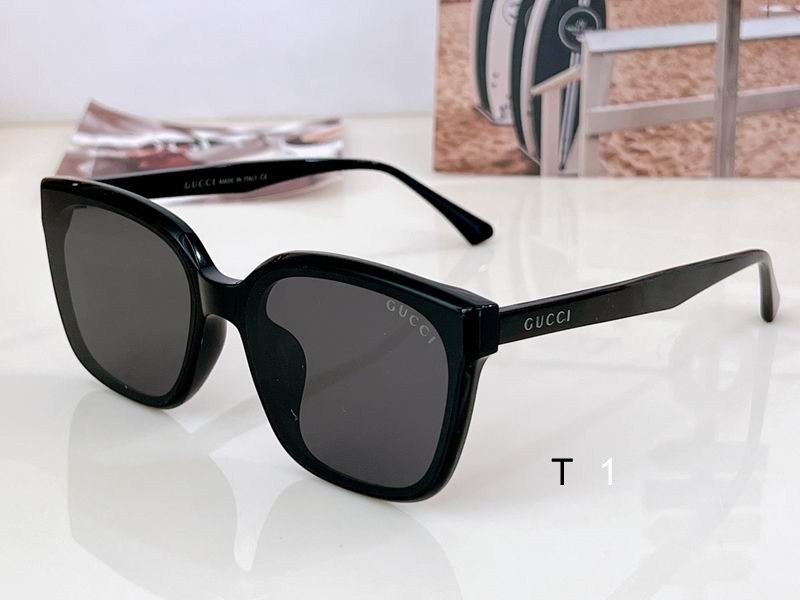 Gucci Sunglasses 606